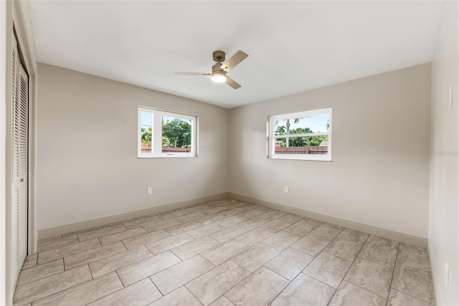 FOX COURT - Residential