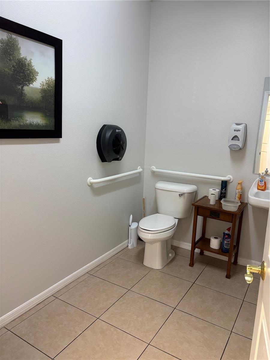 VILLAGE PLAZA AT WESTCHASE - Commercial Lease