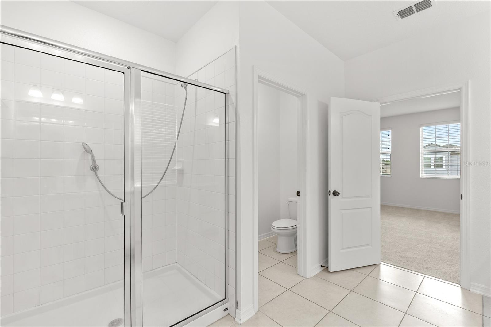 ENCORE AT OVATION - Residential Lease