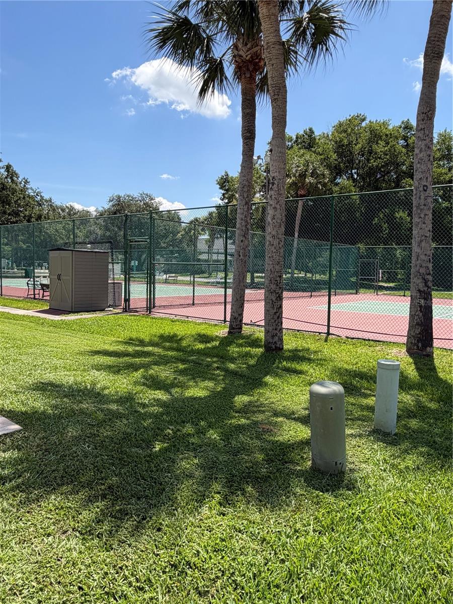 SWEETWATER GOLF & TENNIS CLUB ADD 01 - Residential
