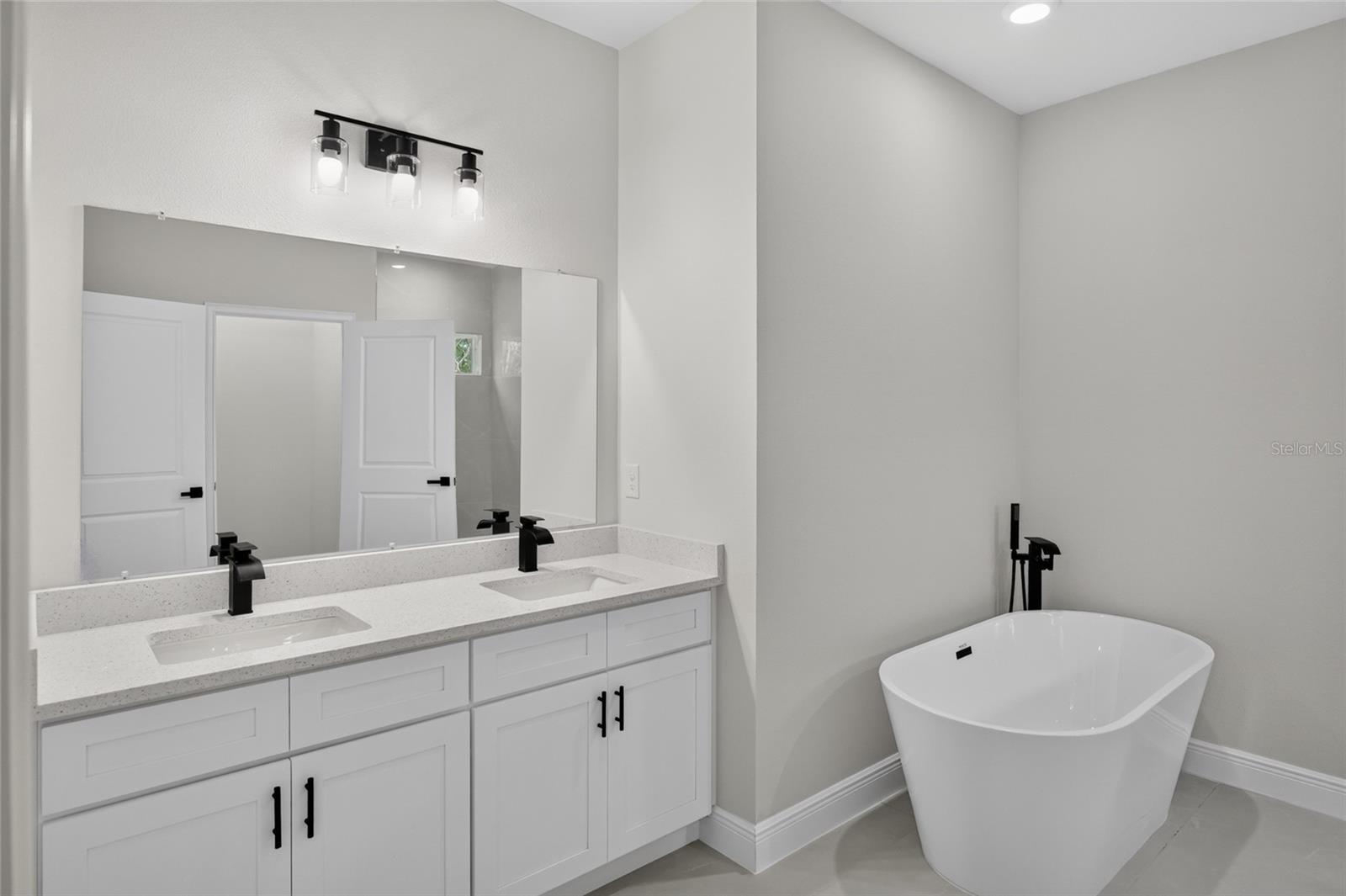 MARION OAKS - Residential