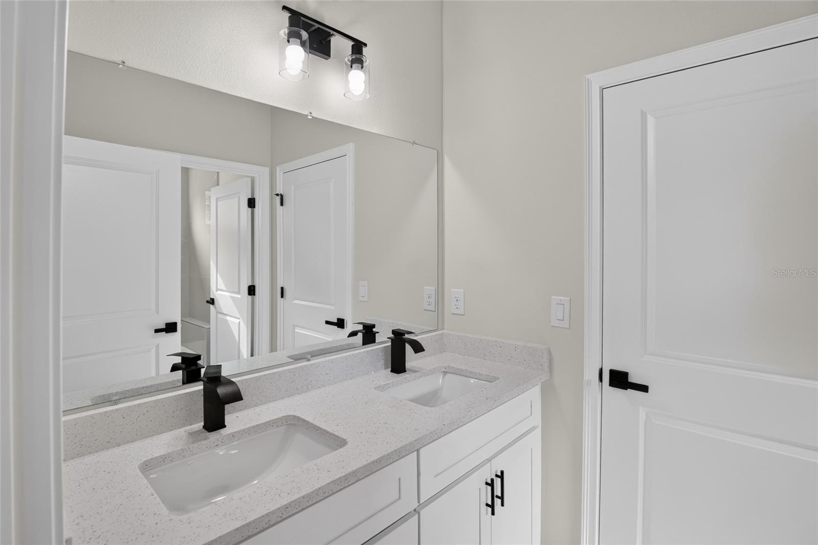 MARION OAKS - Residential