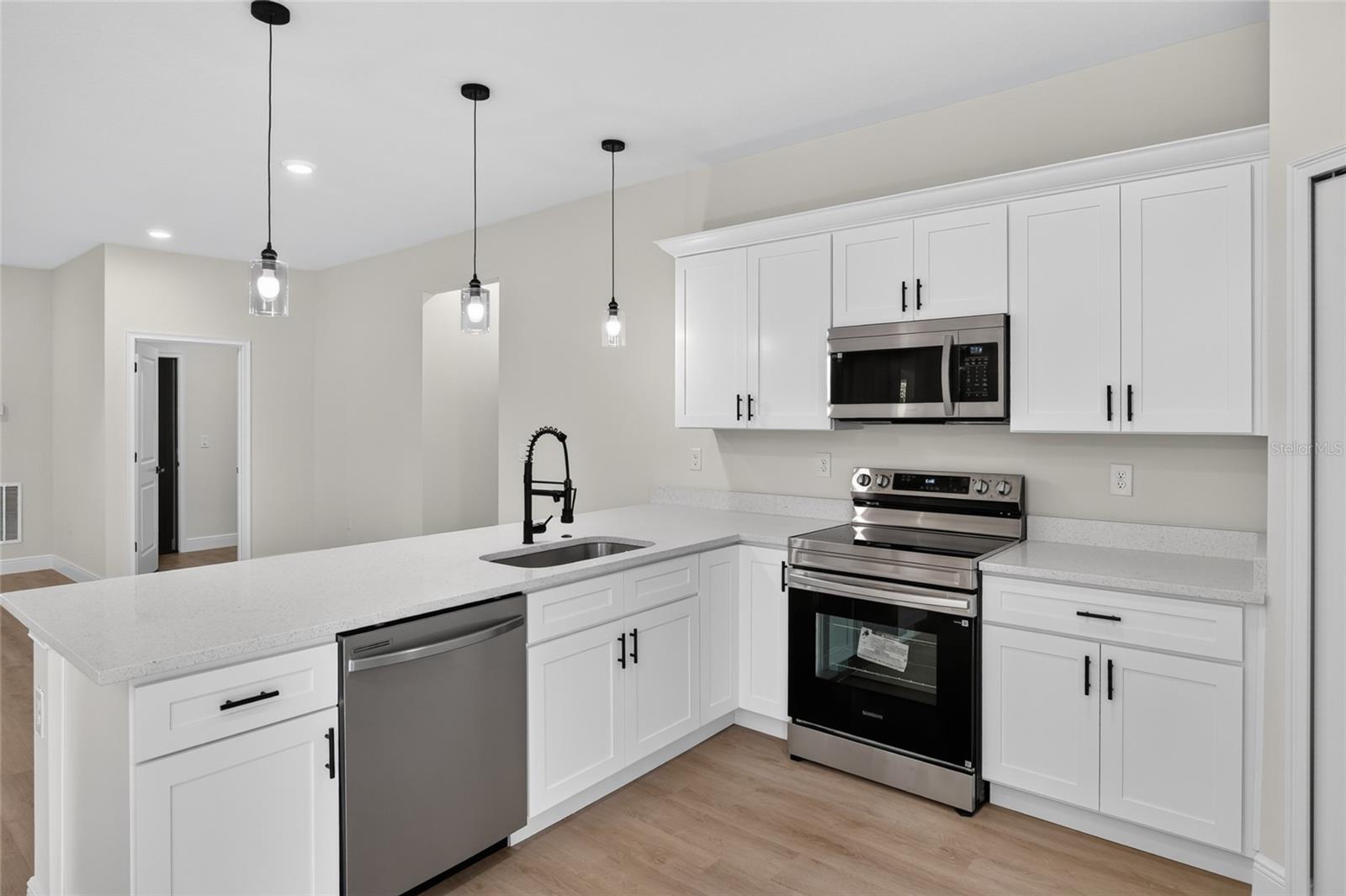 MARION OAKS - Residential