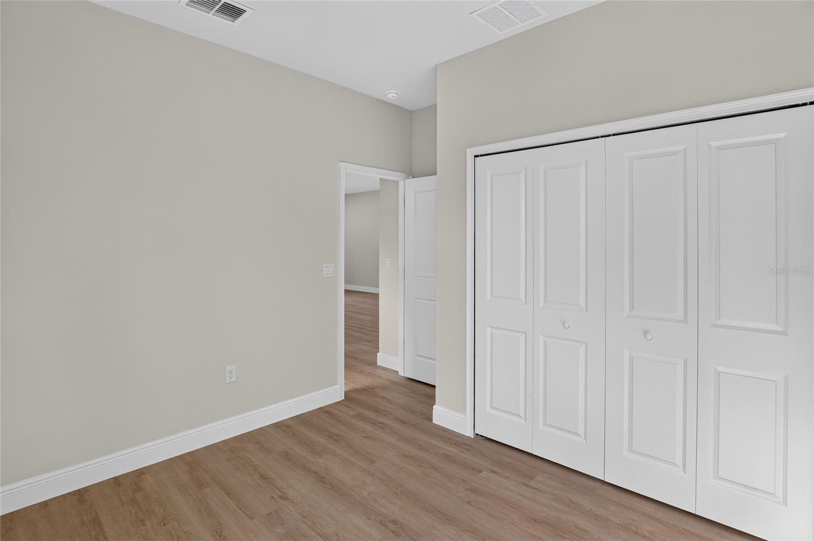 MARION OAKS - Residential