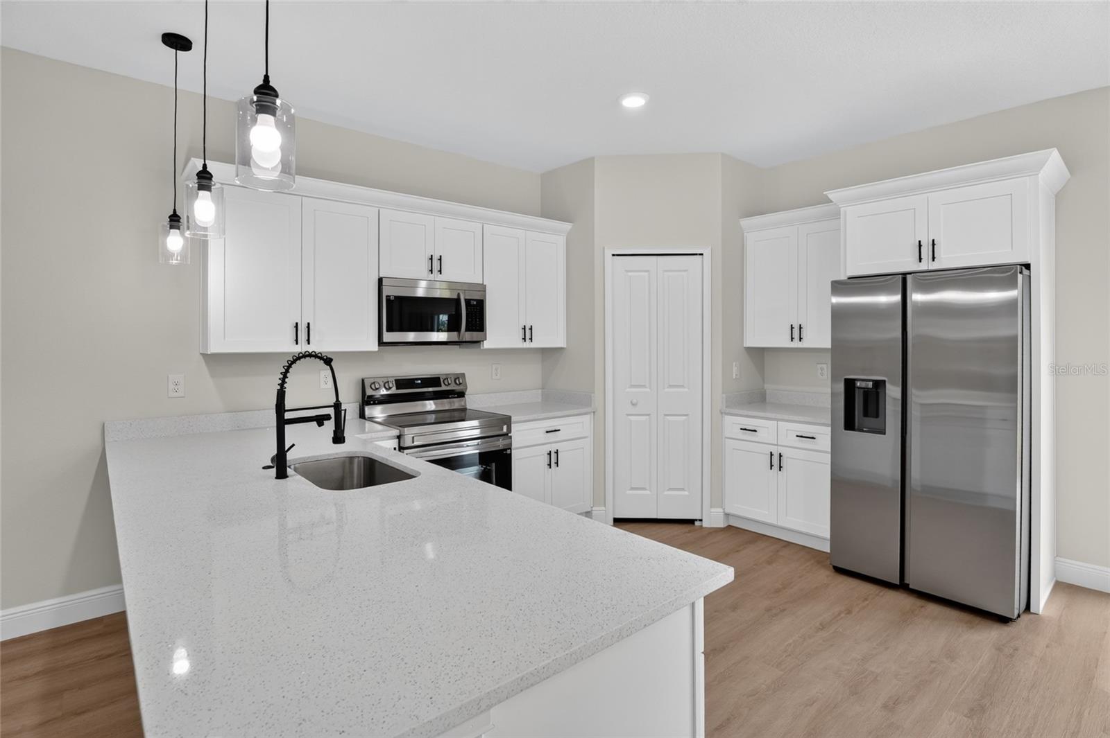 MARION OAKS - Residential