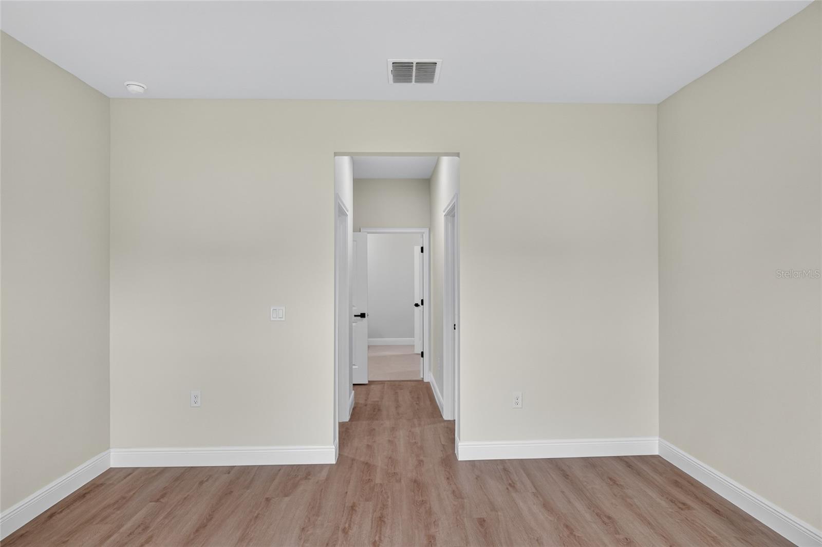 MARION OAKS - Residential