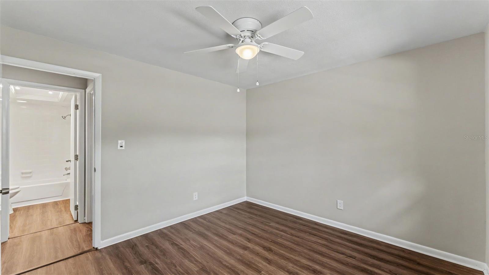 KIMBERLEA CONDO 04 - Residential