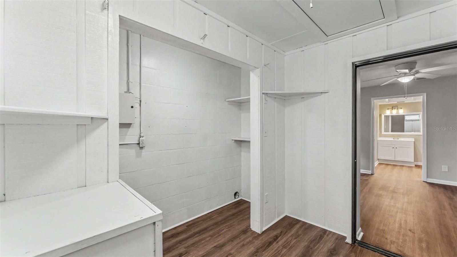 KIMBERLEA CONDO 04 - Residential