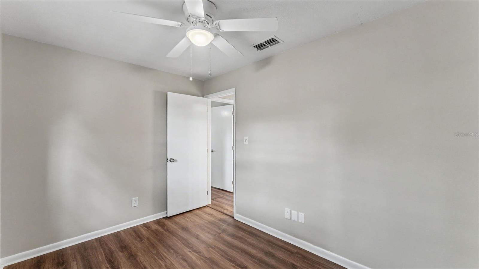 KIMBERLEA CONDO 04 - Residential