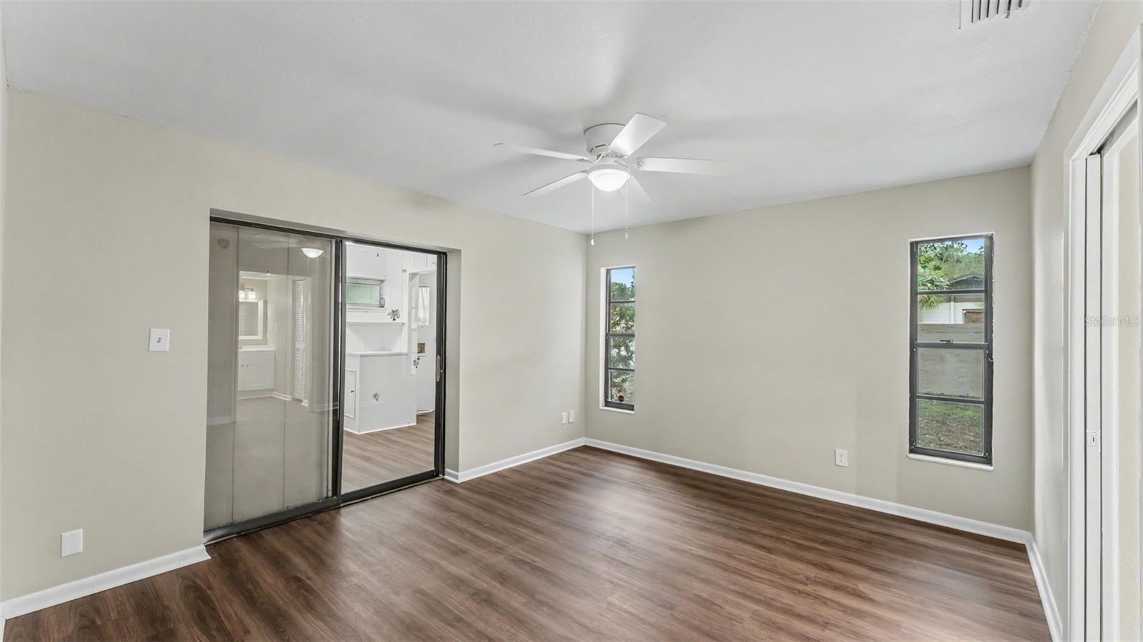 KIMBERLEA CONDO 04 - Residential