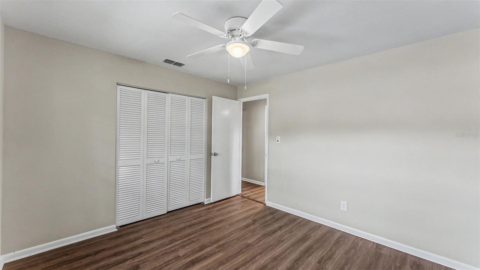 KIMBERLEA CONDO 04 - Residential