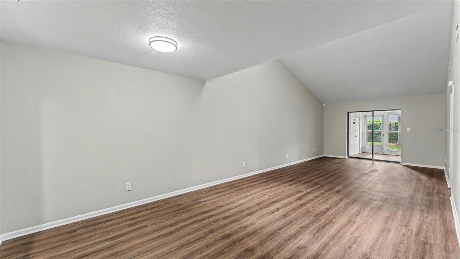 KIMBERLEA CONDO 04 - Residential