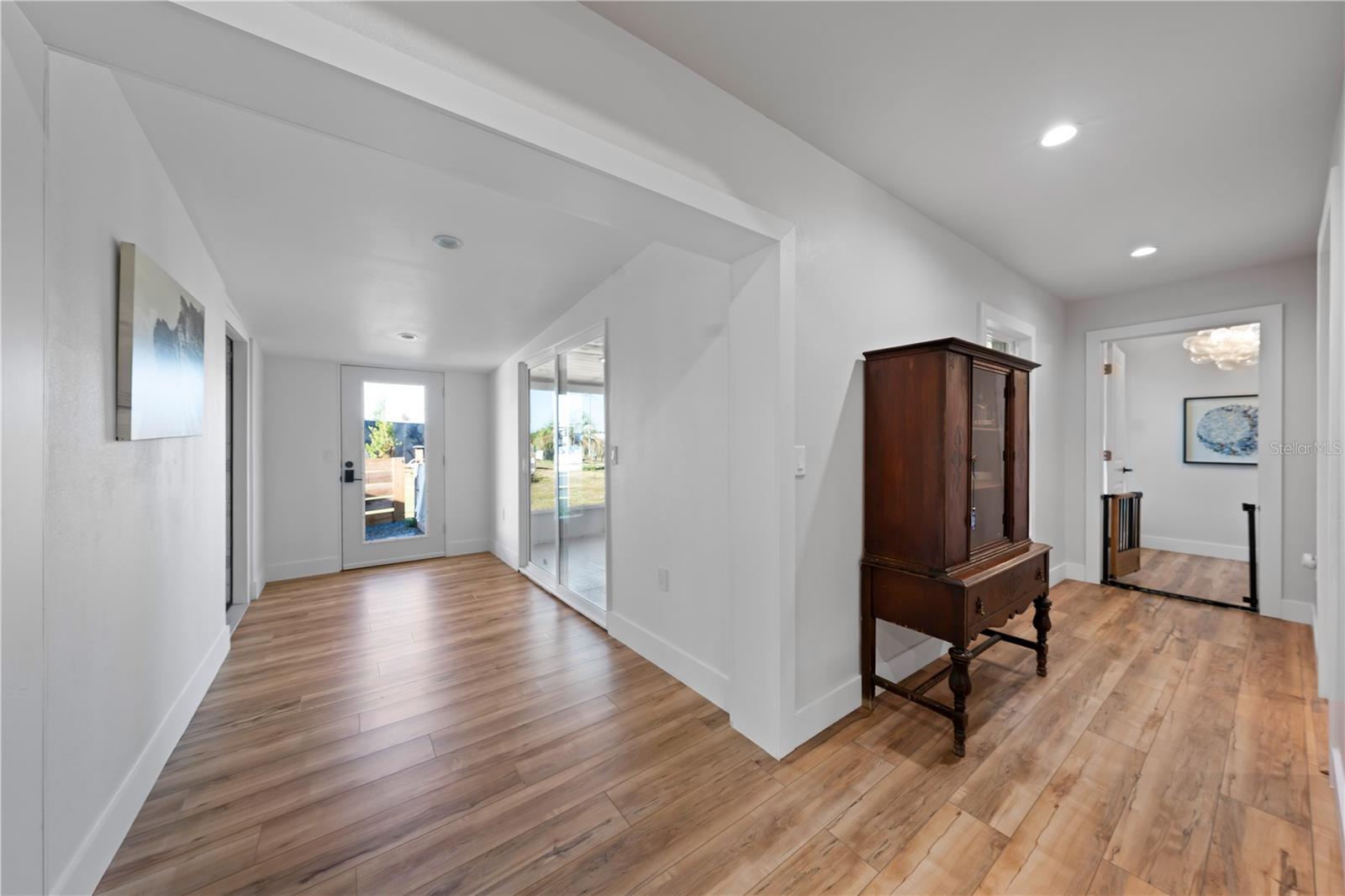 LAKE AVALON GROVES REP - Residential
