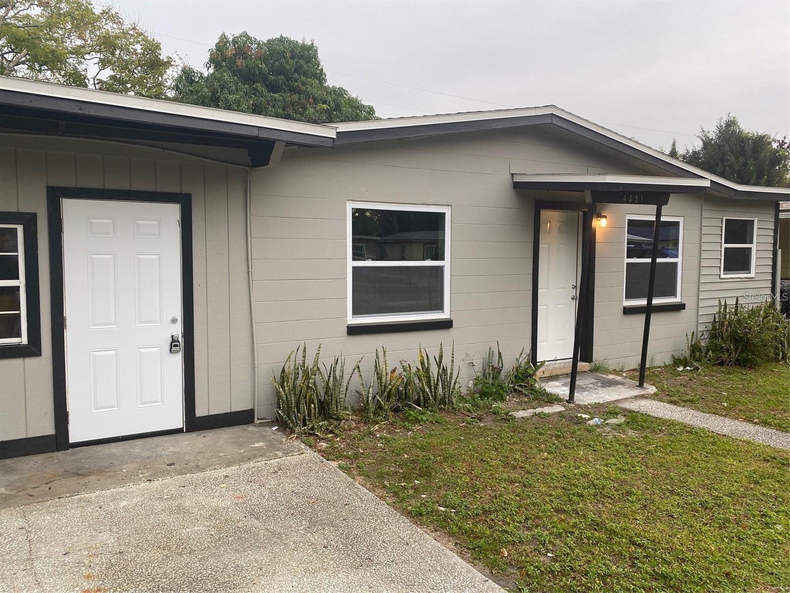 PROPERTY IS A 2 BEDROOM/1 BATHROOM WITH 914 SQFT AND EXTRA BONUS ROOM OFF THE KITCHEN. HOUSE WAS UPDATED IN 2022 WHICH INCLUDED ROOF, FLOORING, PAINT, BATHROOM, KITCHEN CABINETS WITH GRANITE COUNTER-TOPS, A/C ETC. PROPERTY IS LOCATED IN THE LAKE LAWNE SHORES AREA. CALL TODAY FOR A SHOWING!!!