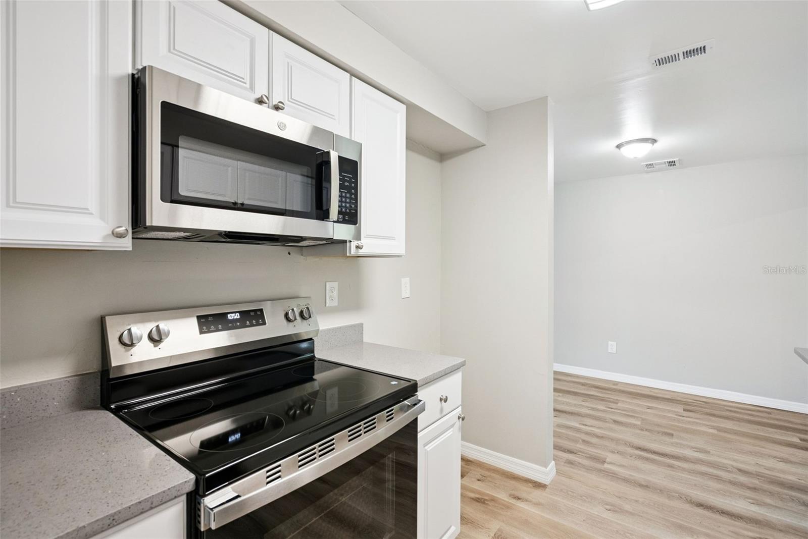 ORANGE CITY HILLS UNIT 04 - Residential