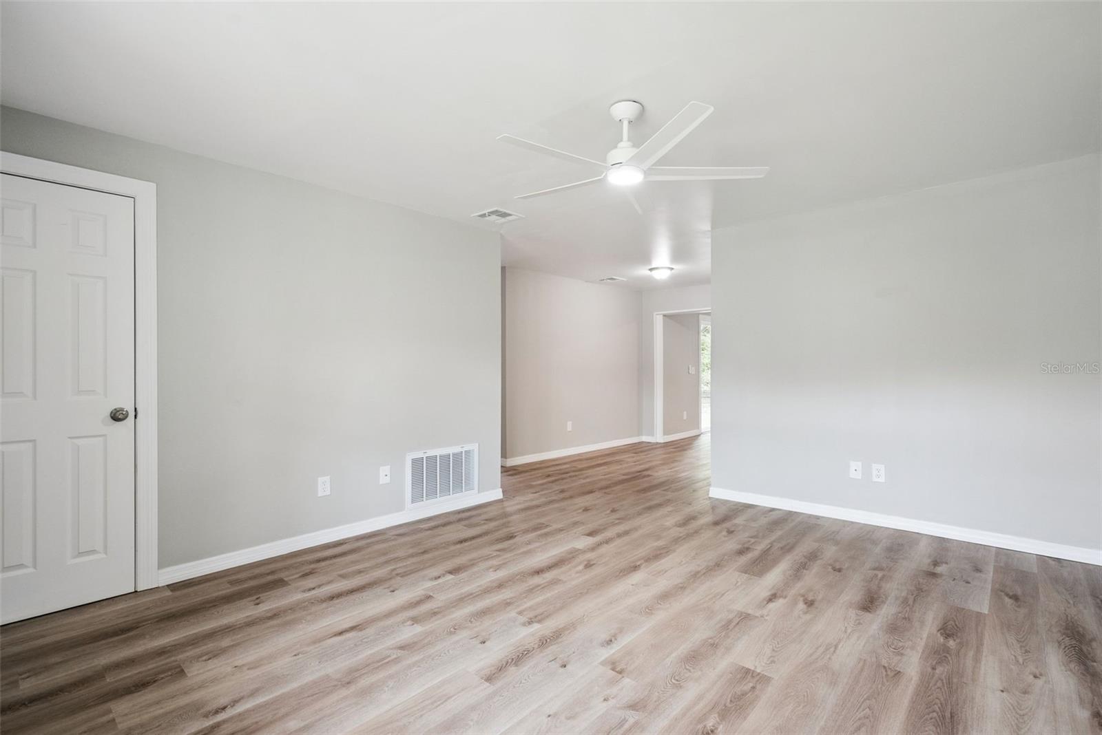 ORANGE CITY HILLS UNIT 04 - Residential