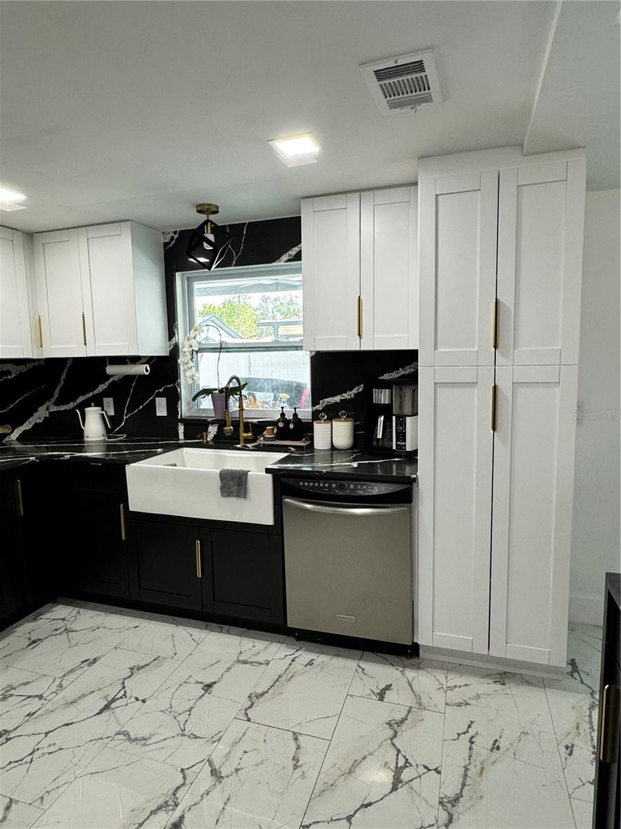 TIMBERLANE SUB UNIT 4 - Residential