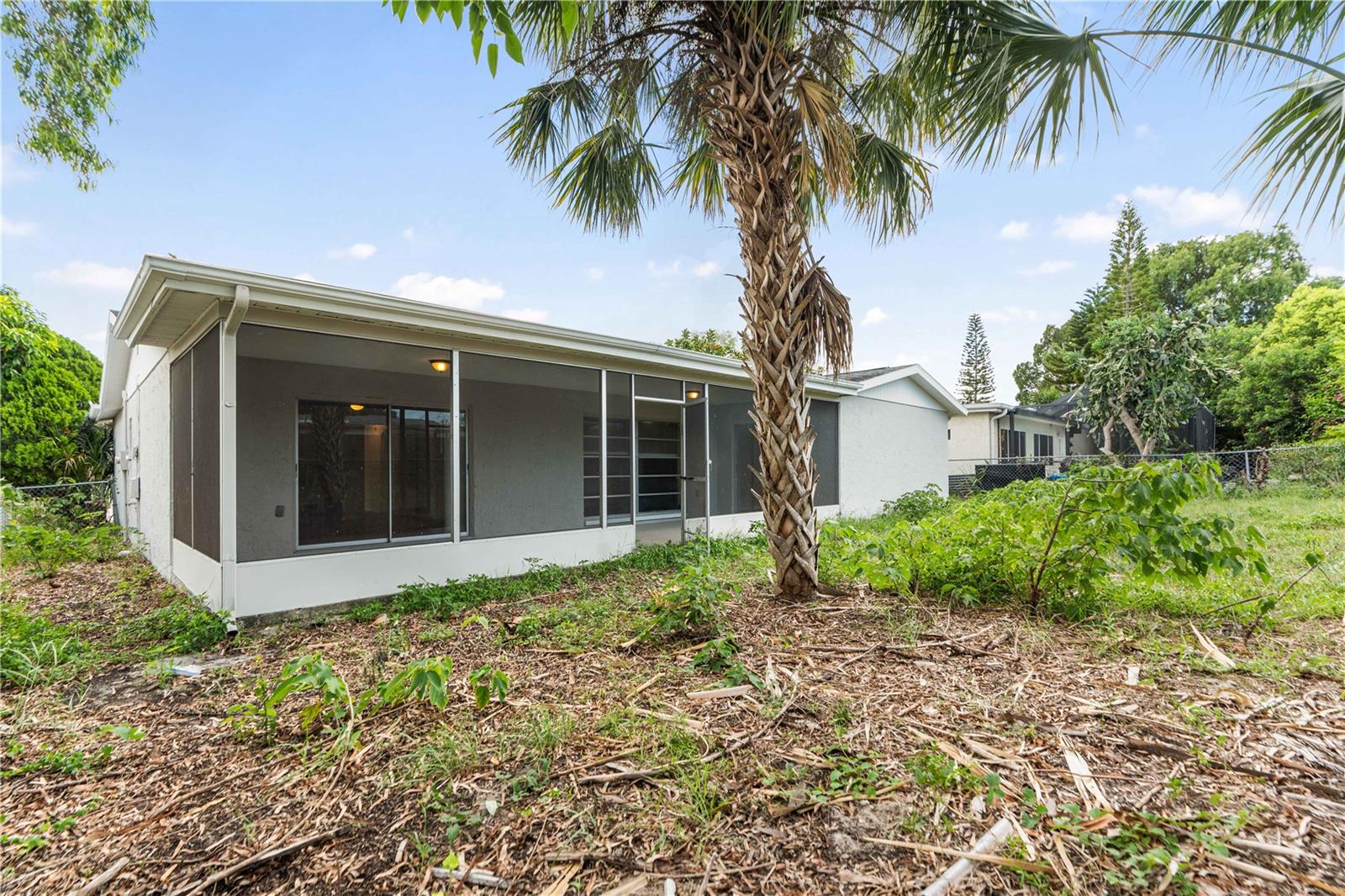 THE LAKES - Residential