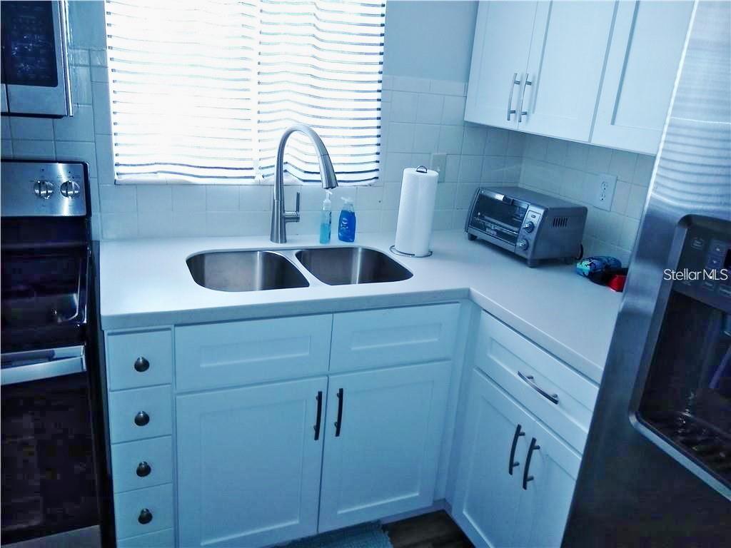 THE FOURTH BAYSHORE - Residential Lease