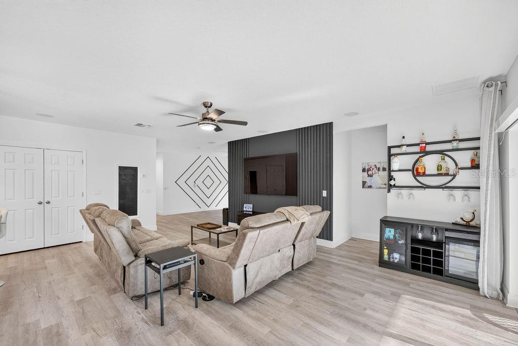 ARDMORE RESERVE PH VI - Residential