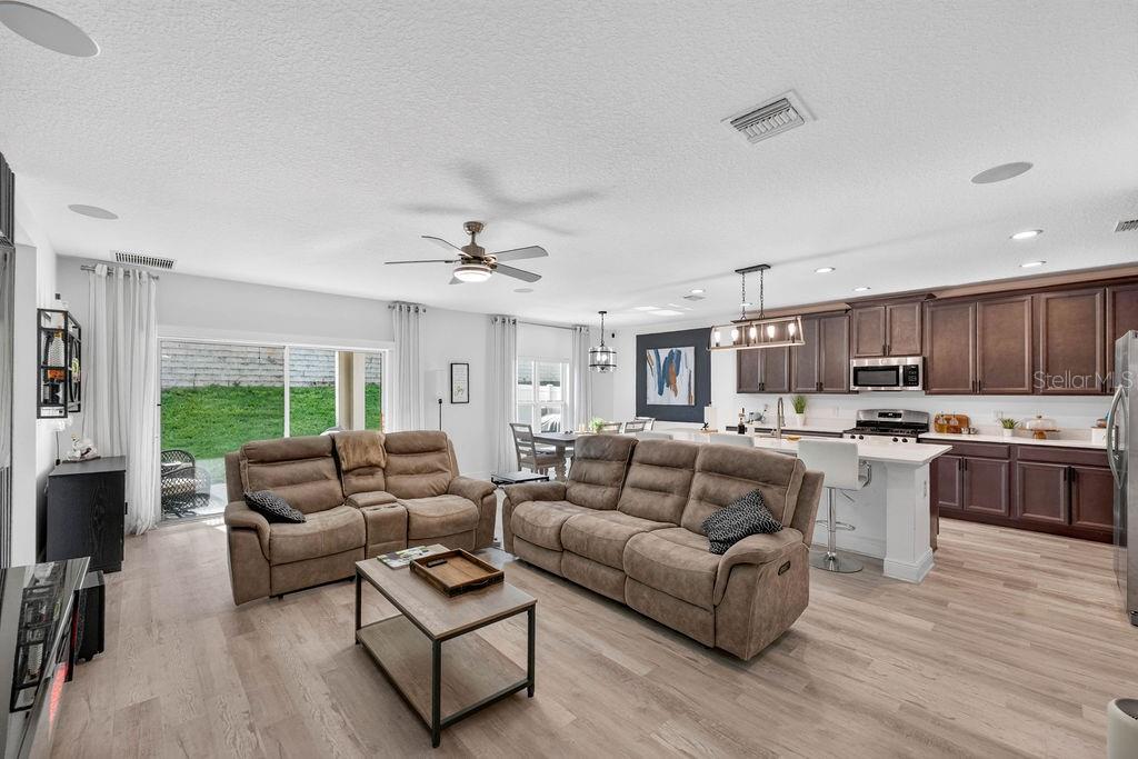 ARDMORE RESERVE PH VI - Residential