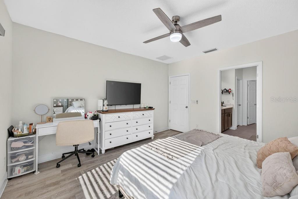 ARDMORE RESERVE PH VI - Residential