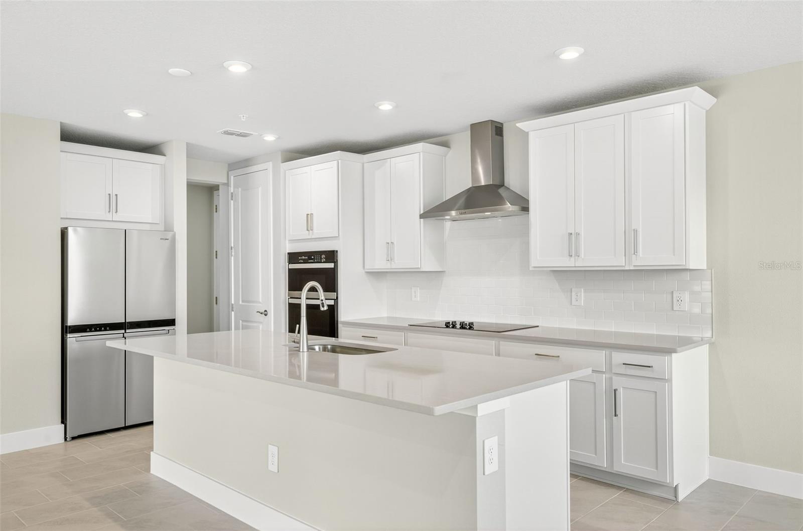 LAKESPUR AT WELLEN PARK - Residential