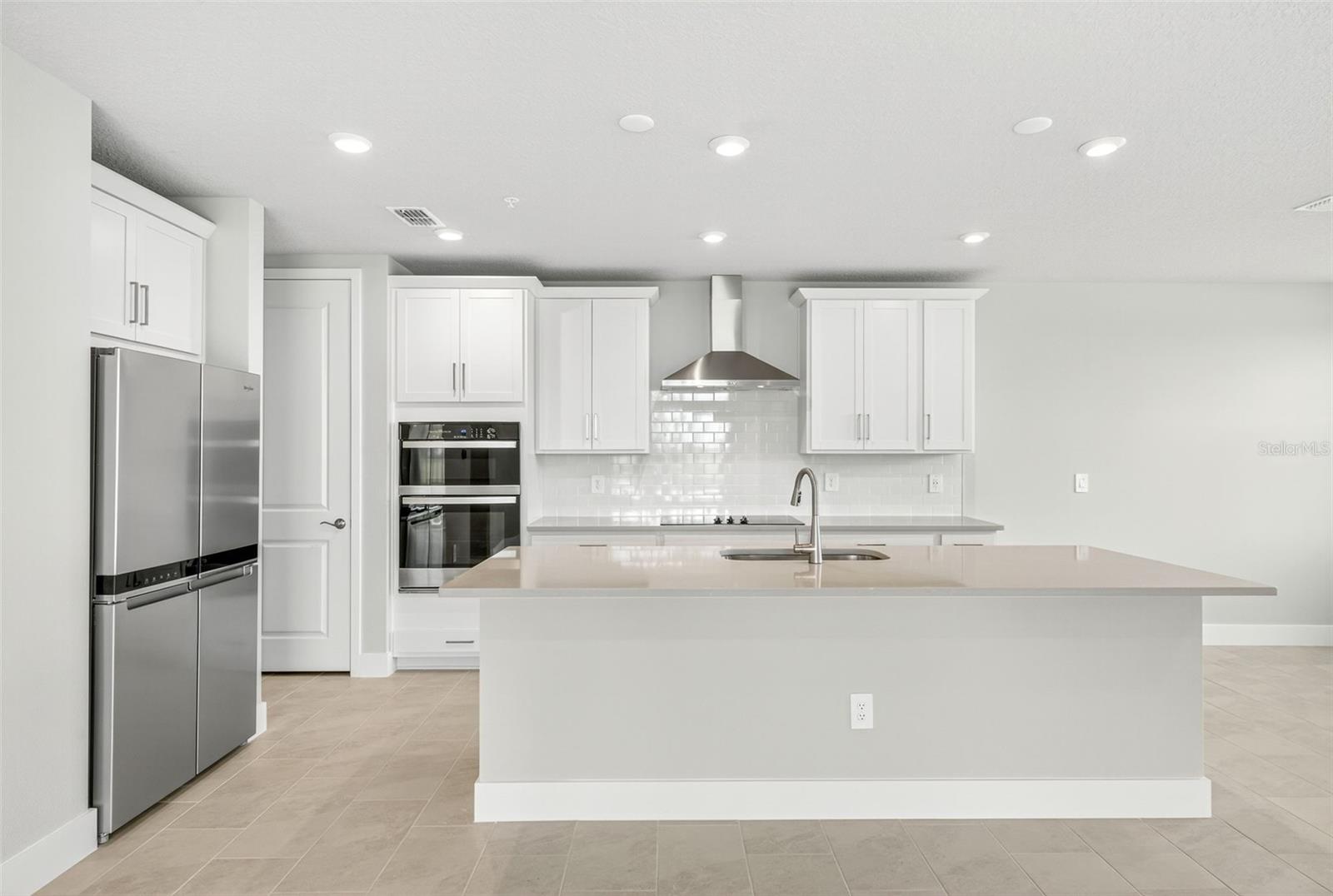 LAKESPUR AT WELLEN PARK - Residential
