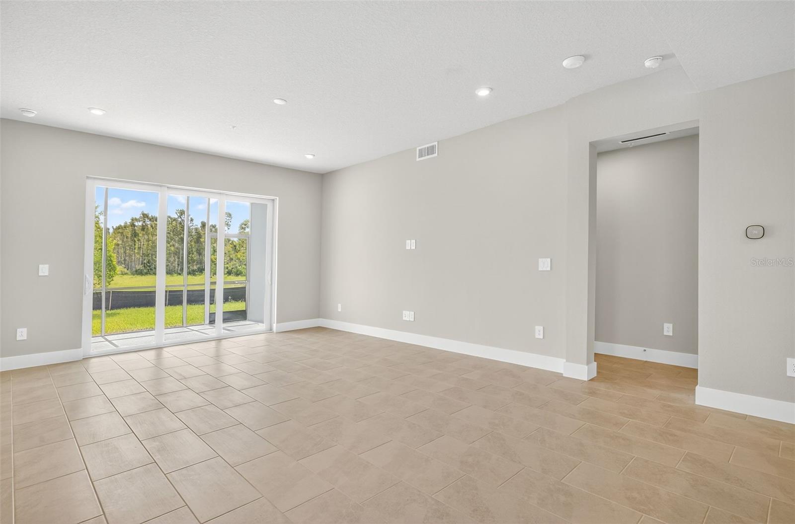 LAKESPUR AT WELLEN PARK - Residential