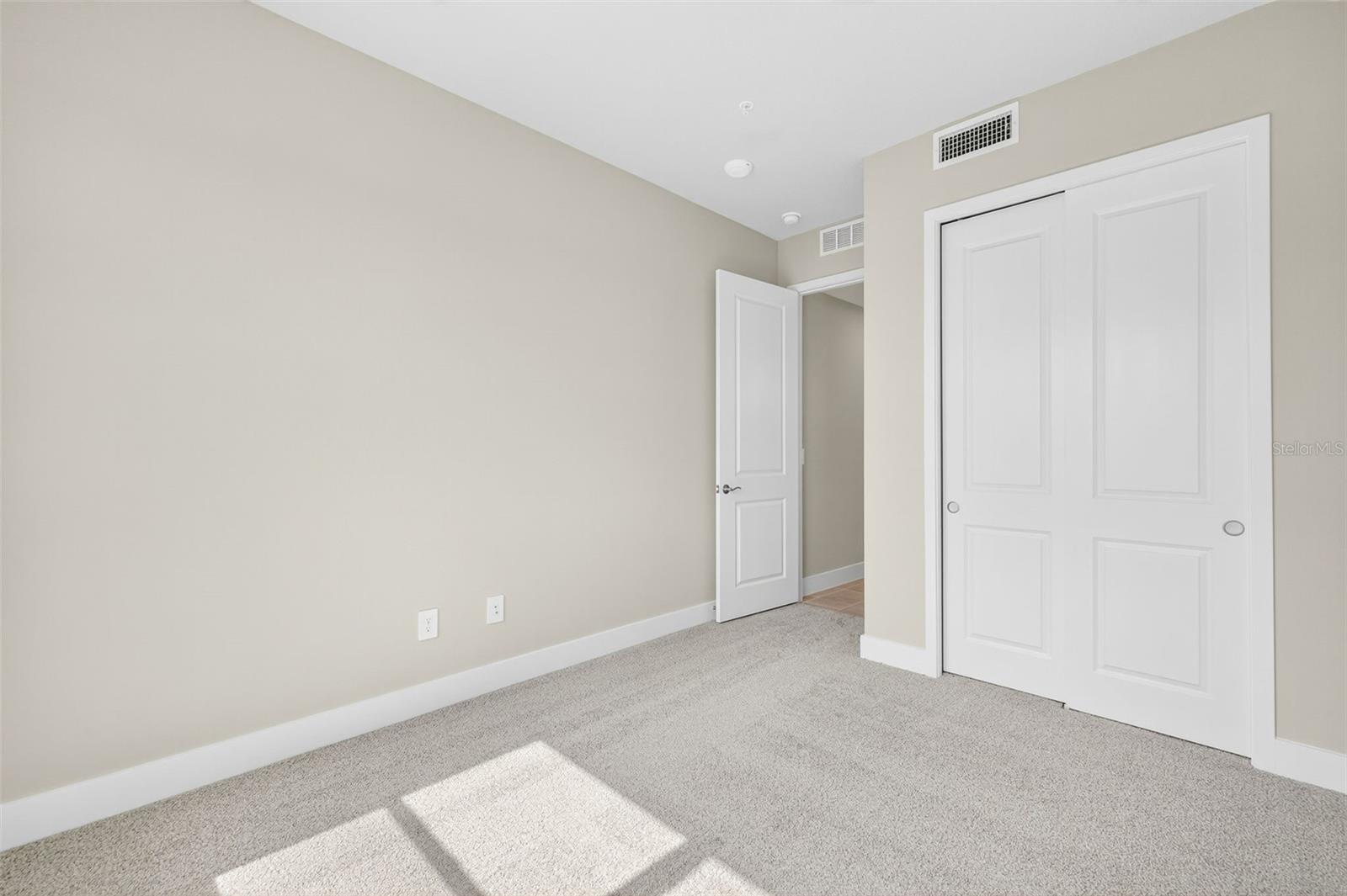 LAKESPUR AT WELLEN PARK - Residential