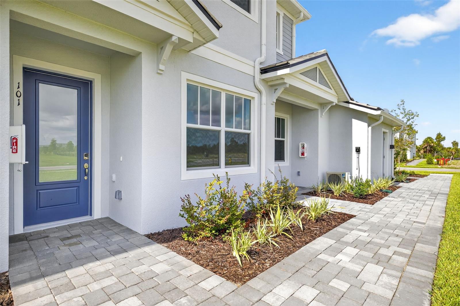 LAKESPUR AT WELLEN PARK - Residential