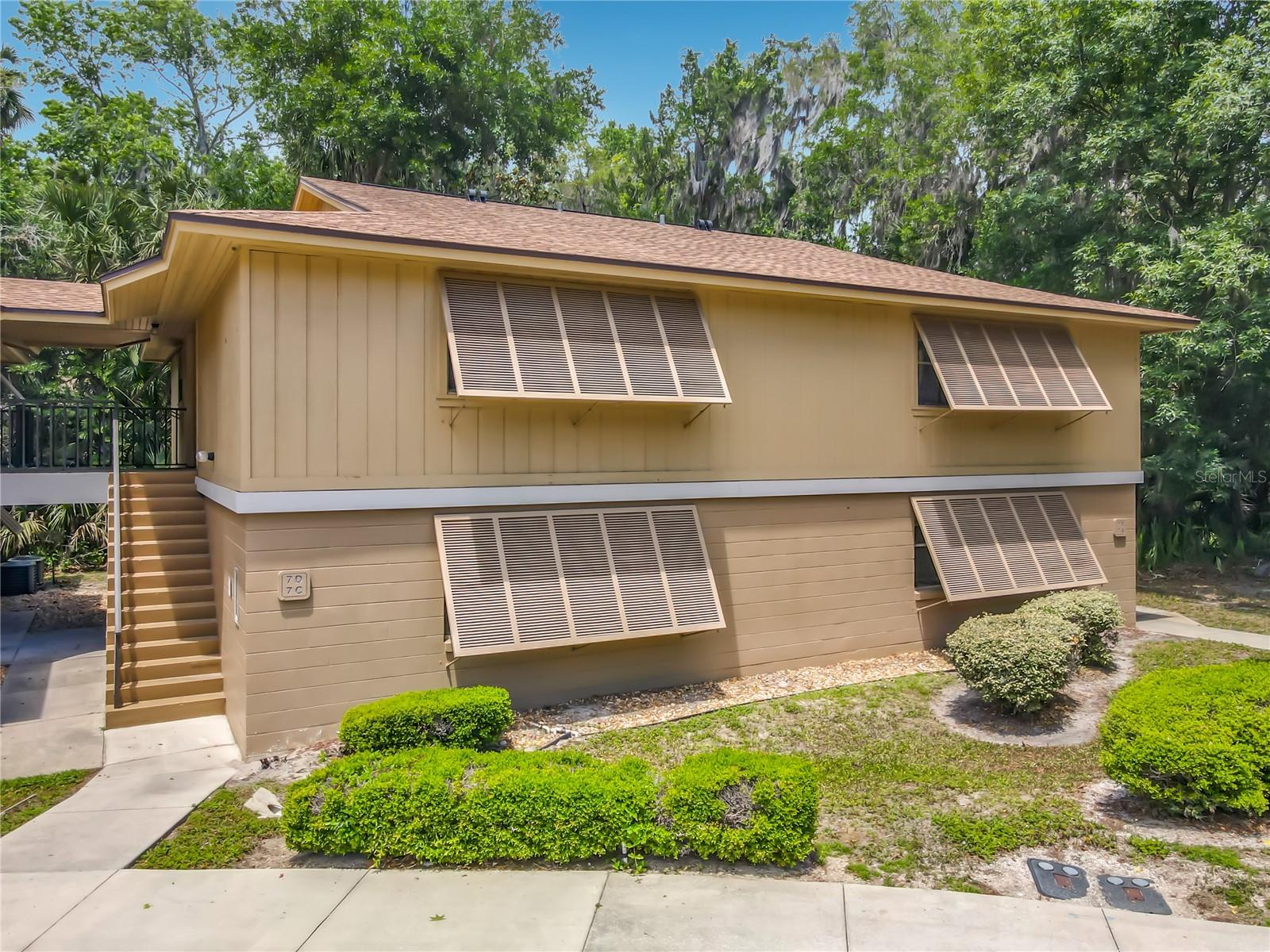 LAKESIDE CONDO APTS - Residential
