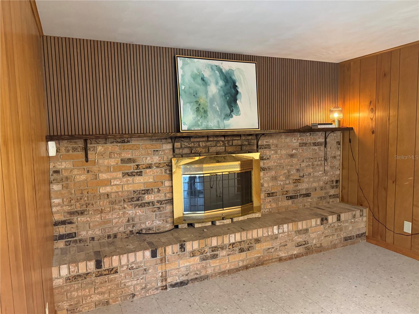 LAKE WEIR SHORES - Residential