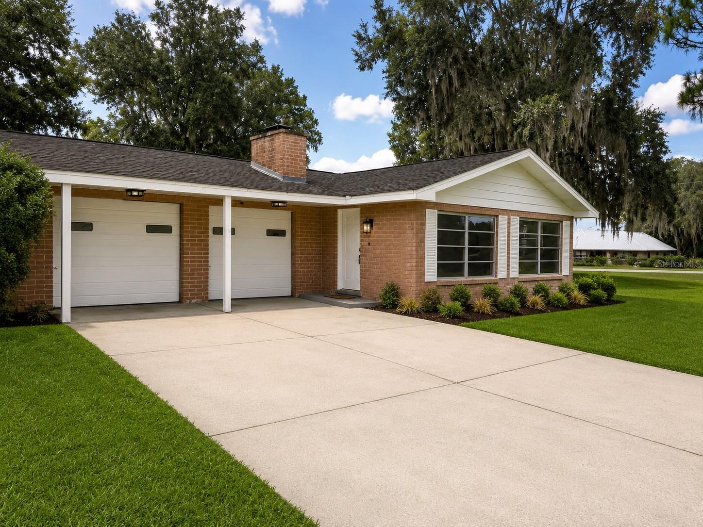 LAKE WEIR SHORES - Residential