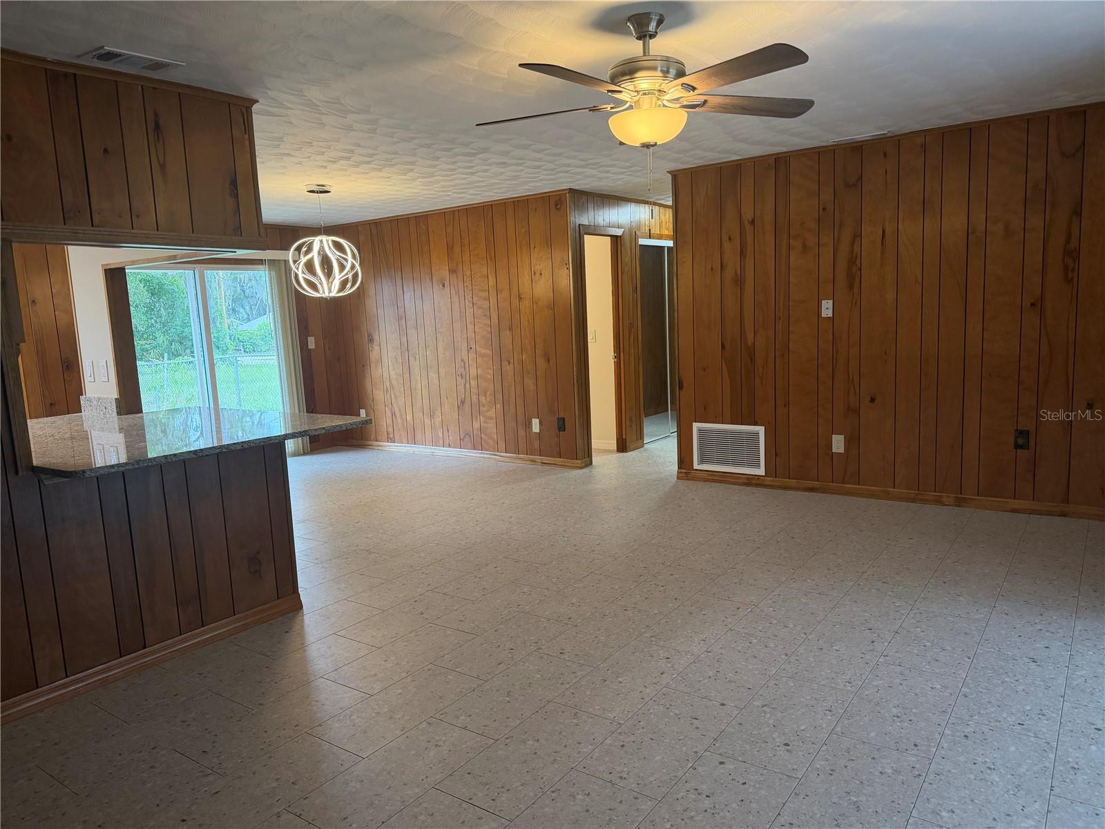 LAKE WEIR SHORES - Residential