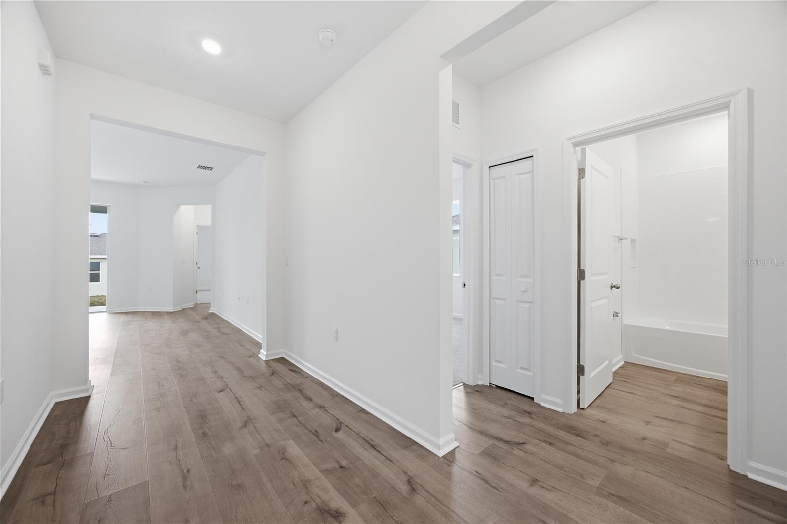 HERITAGE- THE COTTAGES OF SANDERS GROVE - Residential