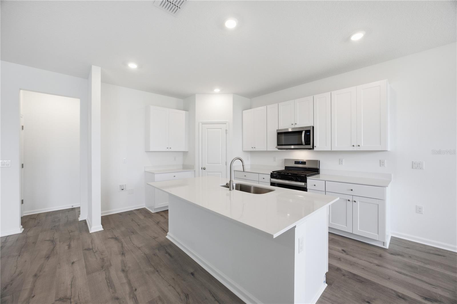 HERITAGE- THE COTTAGES OF SANDERS GROVE - Residential
