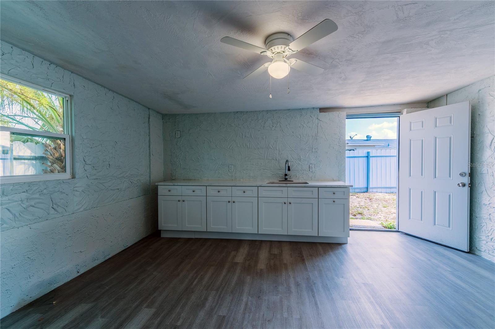 PALM TERRACE GARDENS - Residential