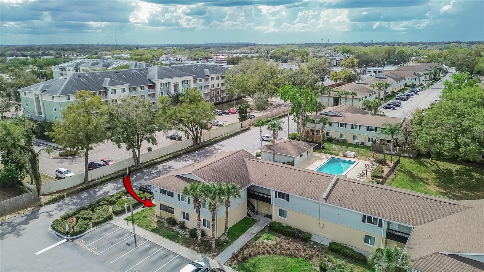 THE HAMPTONS AT BRANDON A CONDO - Residential