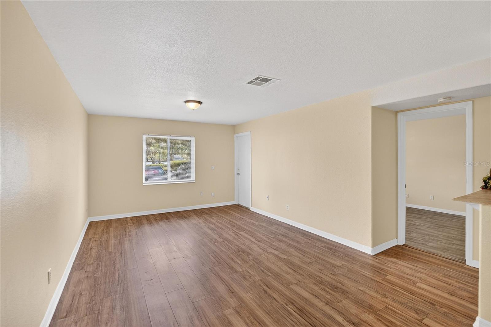 THE HAMPTONS AT BRANDON A CONDO - Residential