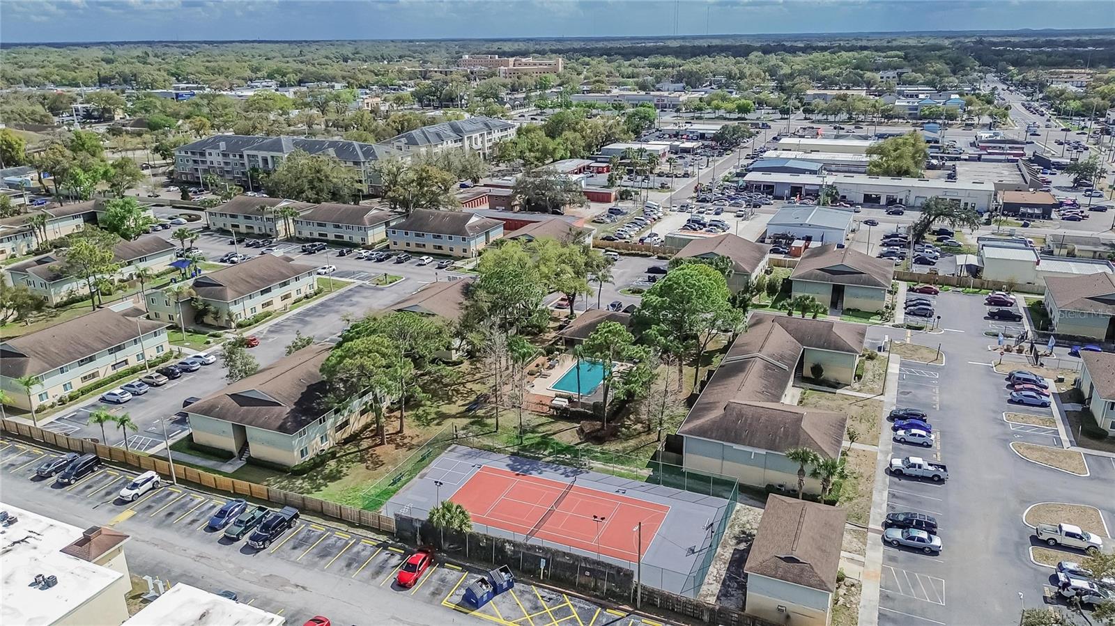 THE HAMPTONS AT BRANDON A CONDO - Residential