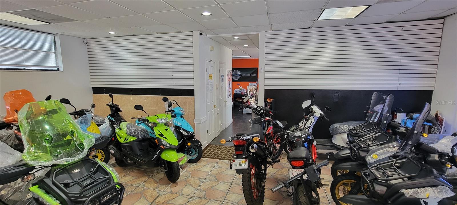 TINER C R PINECASTLE - Commercial Sale