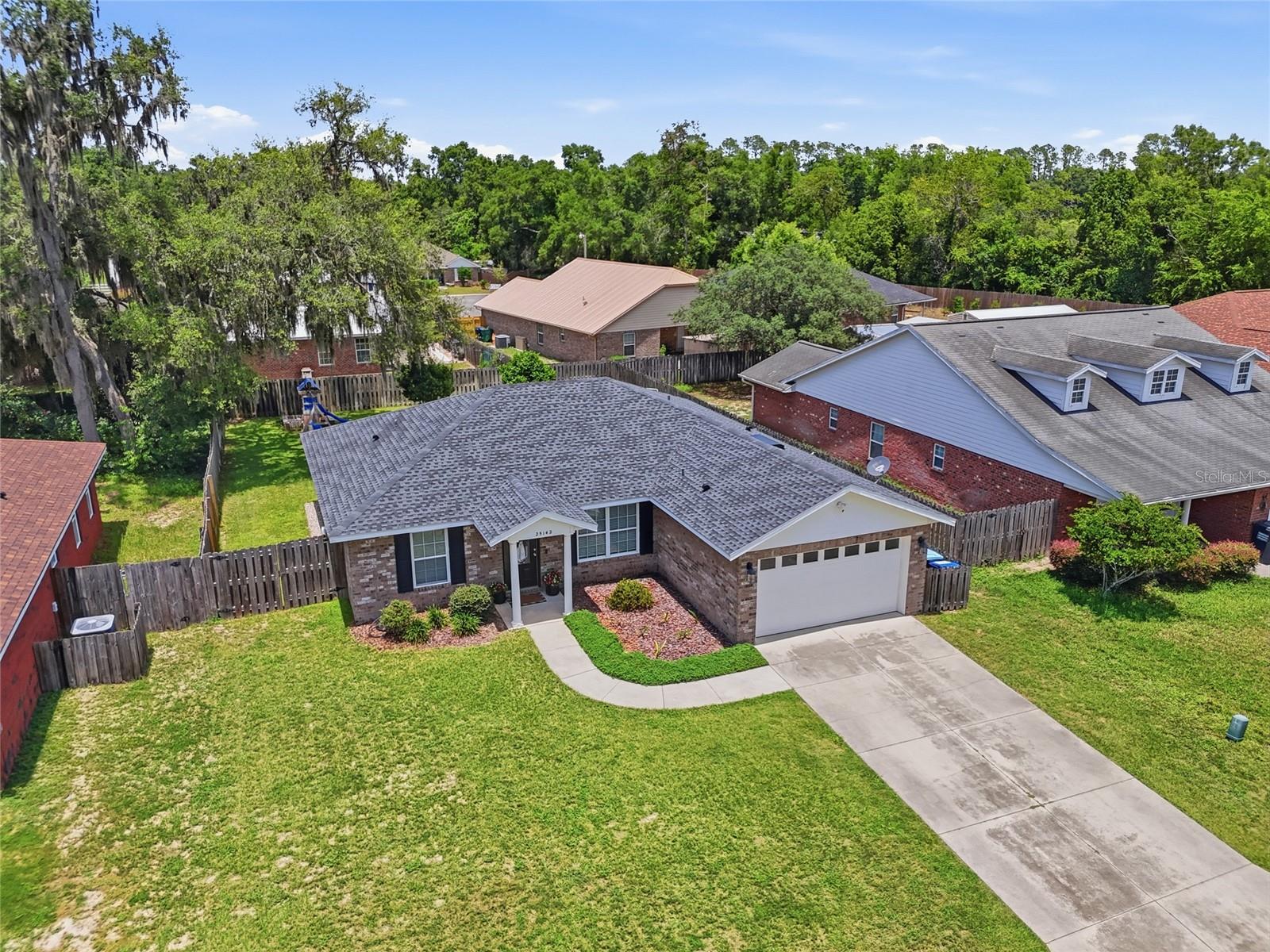 COTTAGES OF COUNTRY WAY - Residential