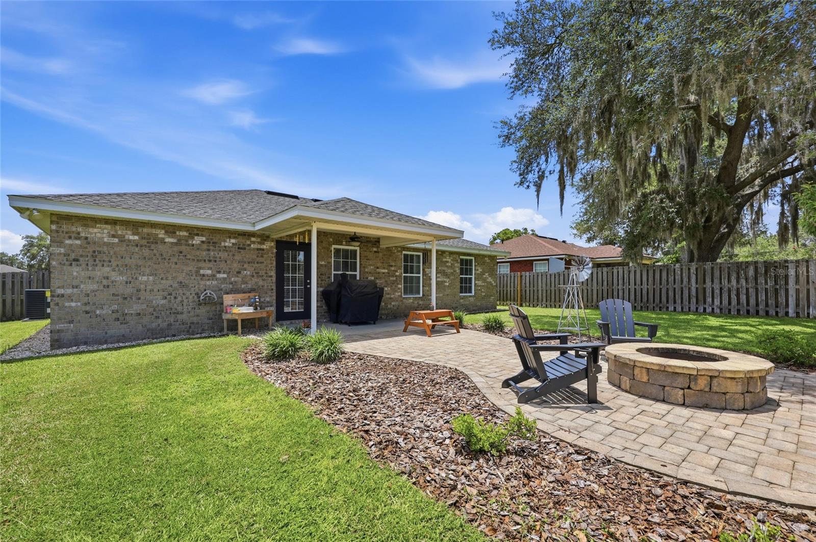 COTTAGES OF COUNTRY WAY - Residential
