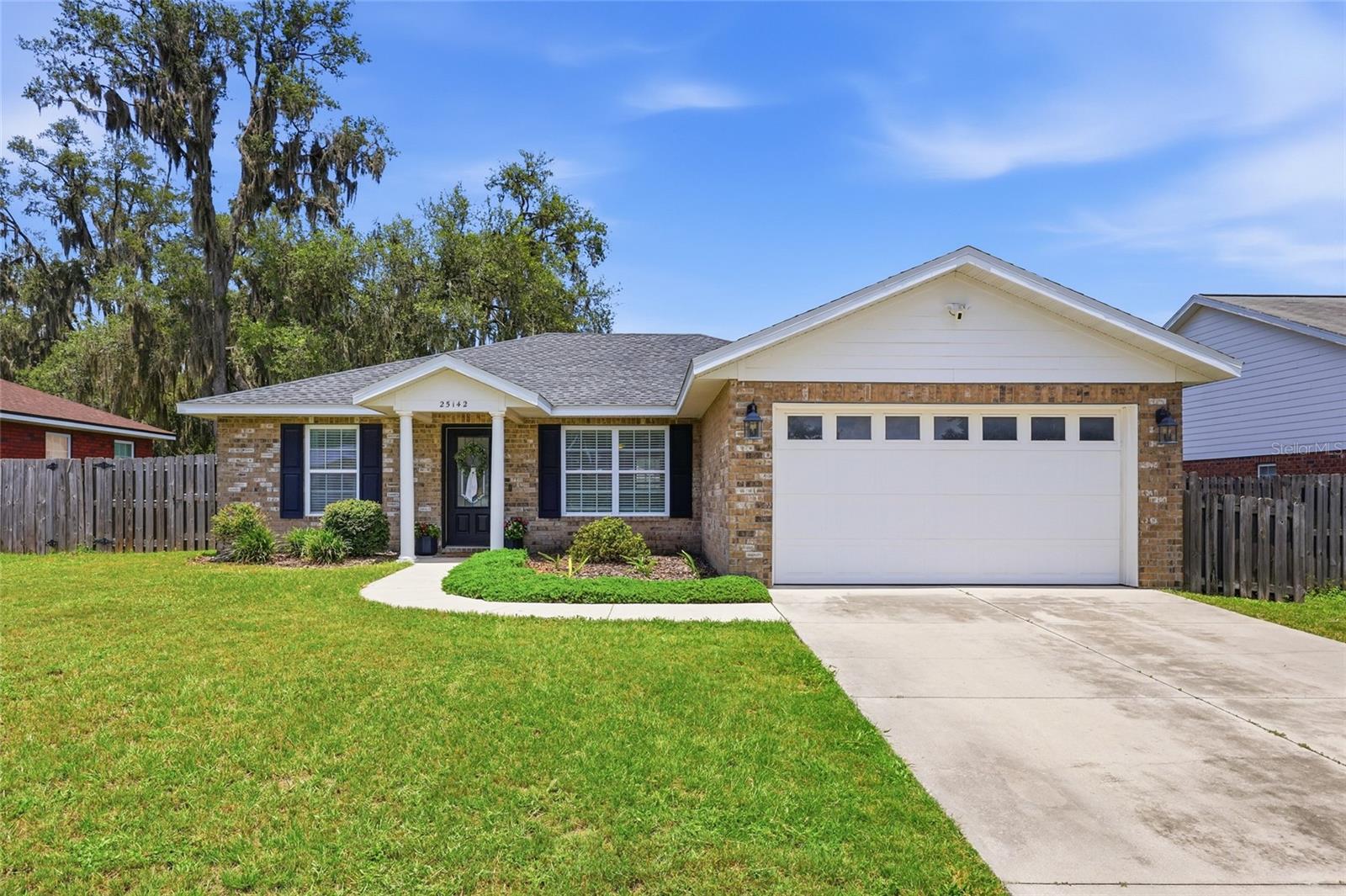 COTTAGES OF COUNTRY WAY - Residential