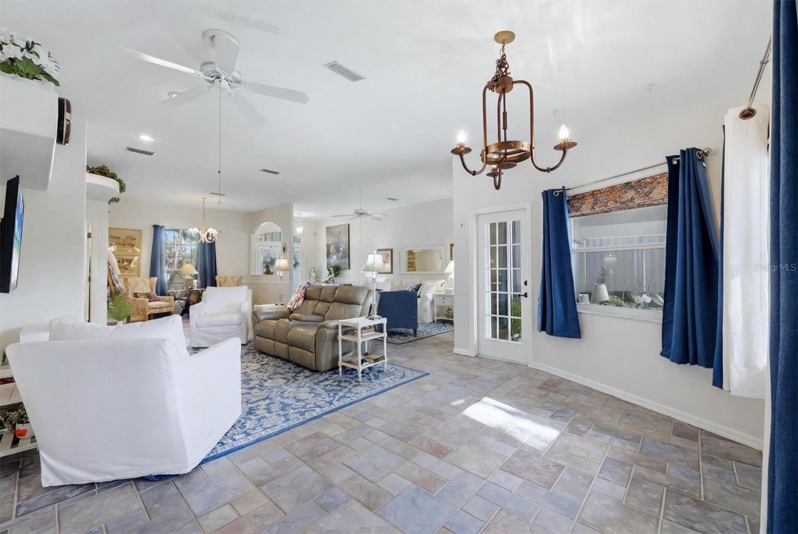 ROTONDA WEST LONG MEADOW - Residential