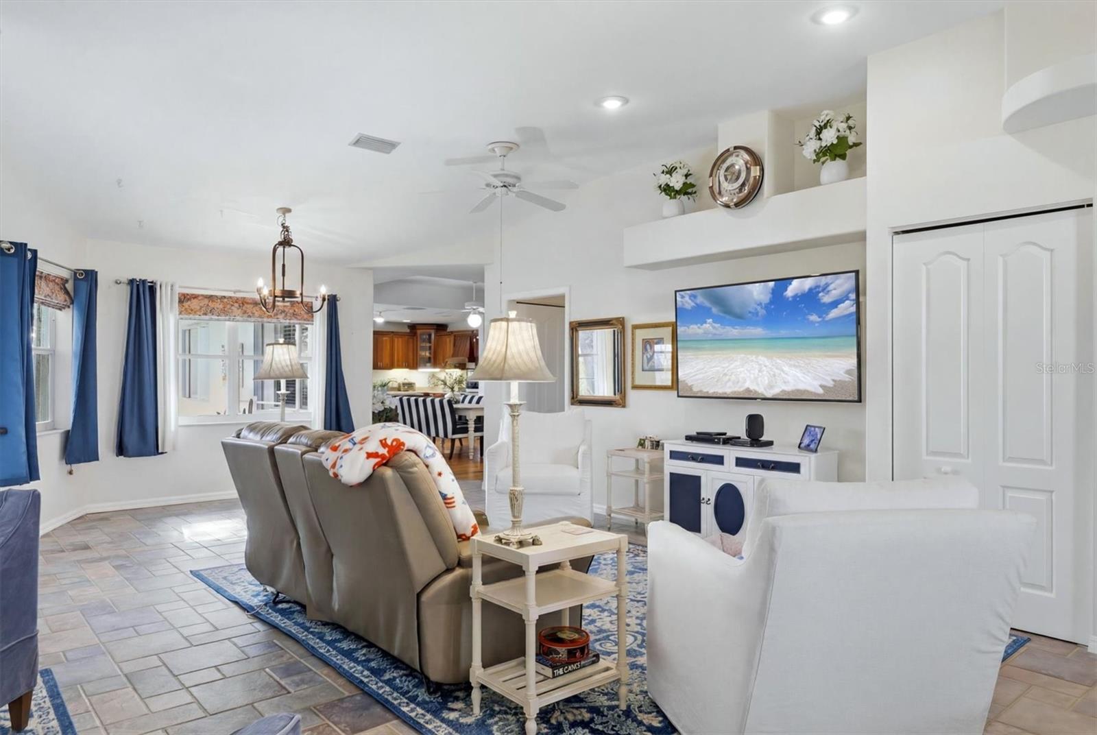 ROTONDA WEST LONG MEADOW - Residential