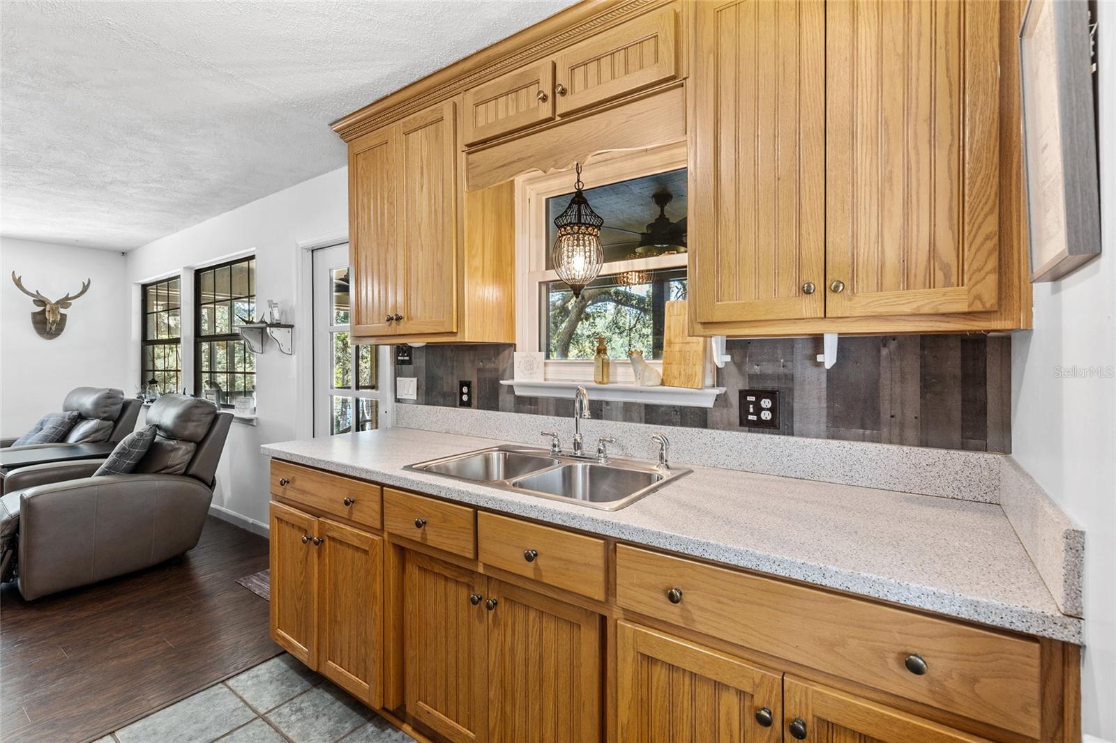 DEVILS ELBOW UNIT 1 - Residential