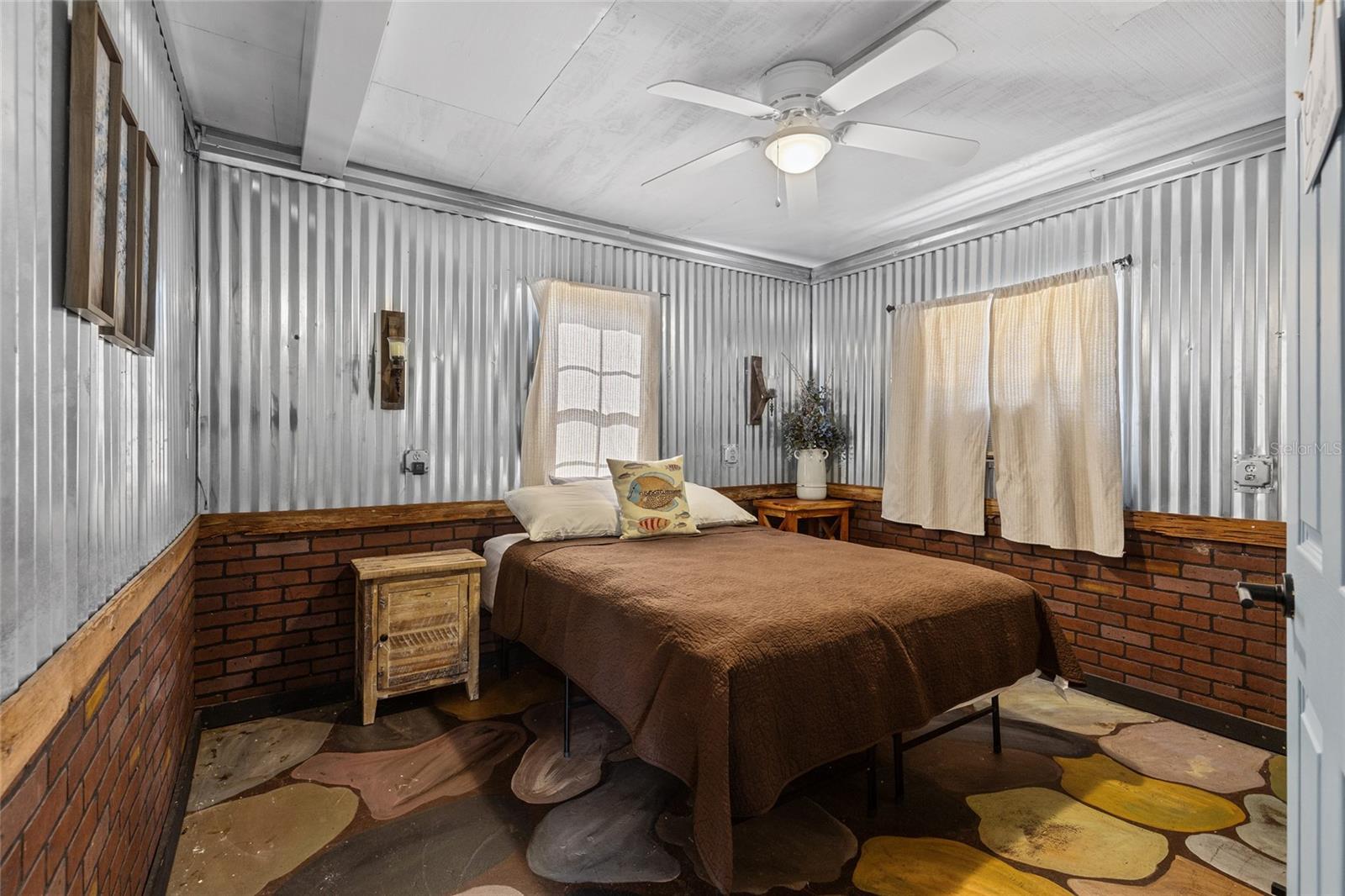 DEVILS ELBOW UNIT 1 - Residential
