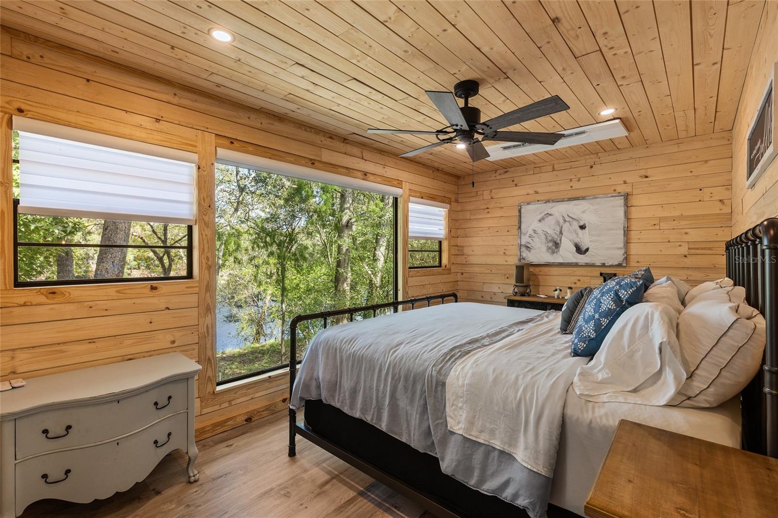 DEVILS ELBOW UNIT 1 - Residential